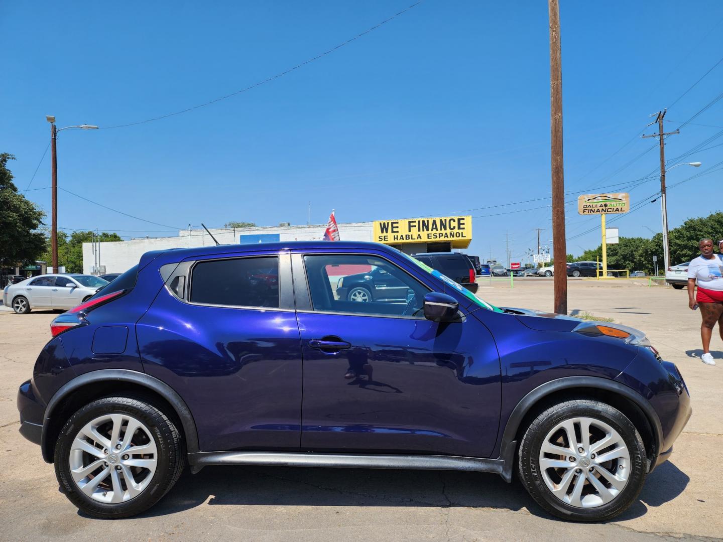 2015 BLUE Nissan Juke SV (JN8AF5MR5FT) , AUTO transmission, located at 2660 S.Garland Avenue, Garland, TX, 75041, (469) 298-3118, 32.885551, -96.655602 - Welcome to DallasAutos4Less, one of the Premier BUY HERE PAY HERE Dealers in the North Dallas Area. We specialize in financing to people with NO CREDIT or BAD CREDIT. We need proof of income, proof of residence, and a ID. Come buy your new car from us today!! This is a SUPER CLEAN 2015 NISSAN JUK - Photo#2